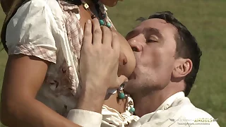 Wild dark-haired damsel squeals while getting her arse plumbed outdoors